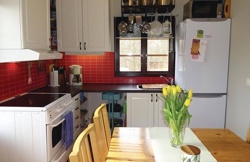 Fjalkinge House | Comfortable 3 Bedroom Retreat in Fjälkinge with Spa & Views