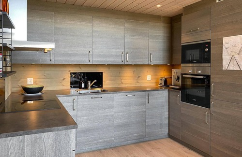 Bjorli House | Modern Family Retreat with Countryside Views and Pet-Friendly Amenities
