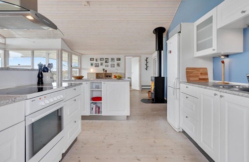 Bøjden House | Experience a Family Getaway in Fåborg with Ocean Views