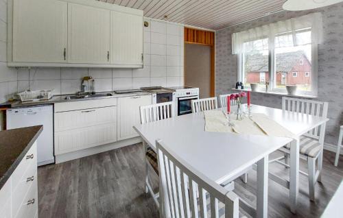 Blankered House | Cozy 3 Bedroom Home in Knred - Family & Pet Friendly