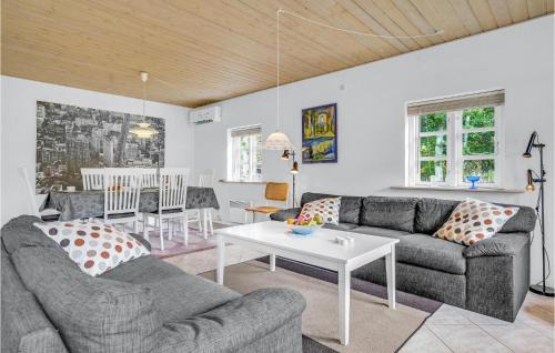 Læsø House | Inviting Home in Ls with Wifi, Pet & Child Friendly