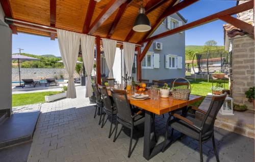 Citluk House | 3 Bedroom Nice Home In Lucane