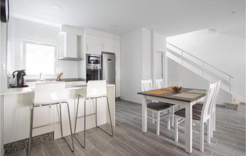 Noia House | Ideal 3 Bedroom Home in Noia - Family-Friendly Retreat