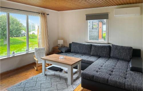 Varobacka House | Family-Friendly 3 Bedroom Retreat in Vrbacka