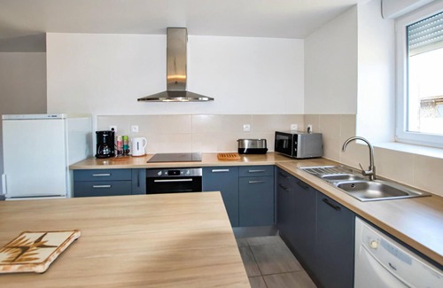 Vanosc House | Bright Apartment in Striking House with Spa & Breakfast