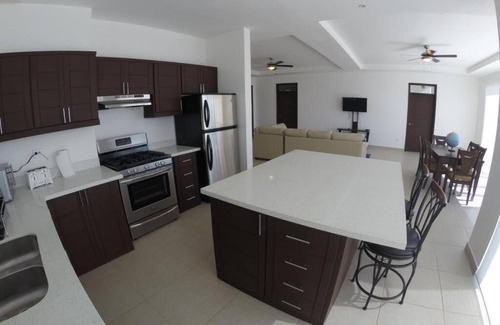 El Astillero House | Oceanfront 3 Bedroom House with Private Pool & Spa