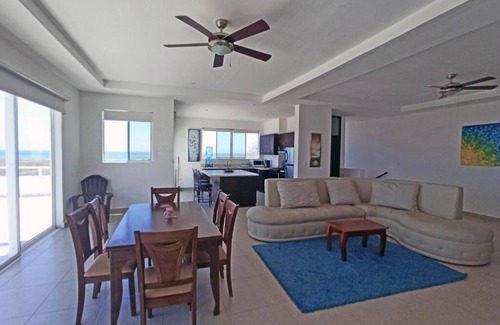 El Astillero House | Oceanfront 3 Bedroom House with Private Pool & Spa