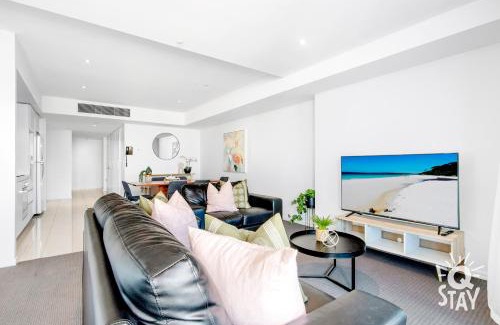Surfers Paradise Apartment | Idyllic 3 Bedroom Ocean Views at H'Residences - Perfect for Airshow