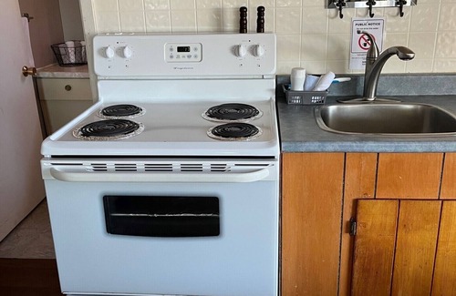 Lavigne Cottage | Pet Friendly Cottage with Pool and Ocean Views