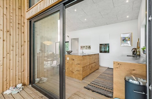 Fjellerup House | Modern Wooden House with Amazing Sea View & Pet Friendly