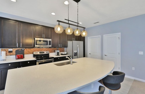 Northside House | Family-Friendly 3 Bedroom Ranch Near Jax Airport - Guest Rated 9.8
