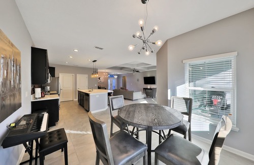 Northside House | Family-Friendly 3 Bedroom Ranch Near Jax Airport - Guest Rated 9.8