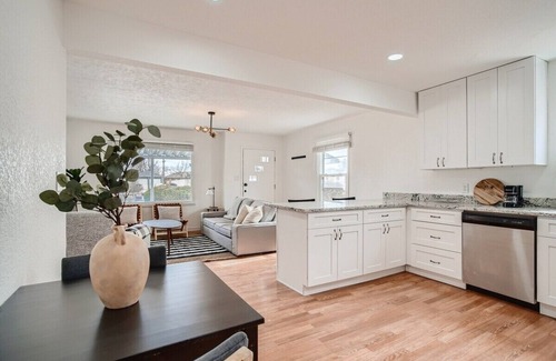 Barths House | Comfortable 3-Bedroom Retreat in Wheat Ridge, CO