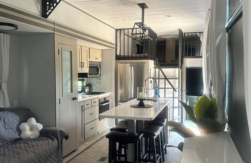 Antes Fort House | 3-bedroom RV in Tranquil Trout Run with AC