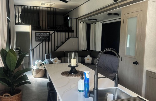 Antes Fort House | 3-bedroom RV in Tranquil Trout Run with AC