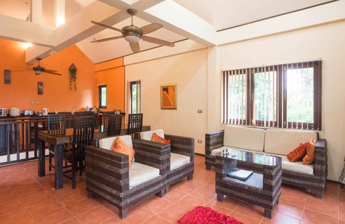 Hin Hong Villa | Seafront Bay View Villa with Private Pool in Koh Phangan