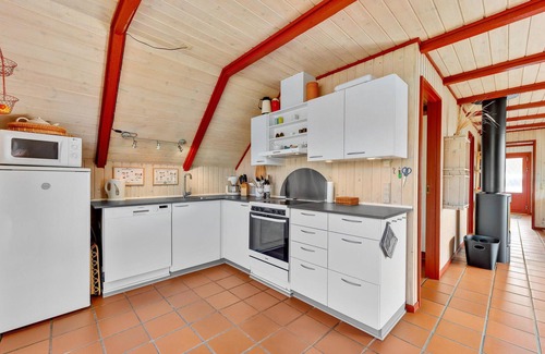 Hvide Sande House | Exceptional 3-Bedroom Accommodation with Oceanfront Views
