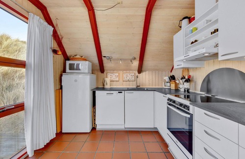 Hvide Sande House | Exceptional 3-Bedroom Accommodation with Oceanfront Views