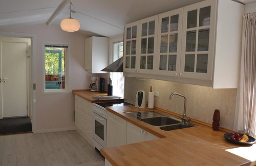 Udsholt House | Cozy Family Cottage with Oceanfront Views and Great Amenities