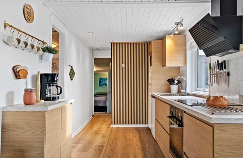 Diernæs Strandby House | Beachside Cottage with Spa and Ocean Views Near Diernæs