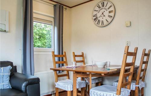 Tzummarum House | Pet-Friendly Retreat in Tzummarum with Kitchen & Pool