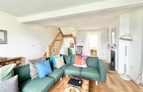 Strete House | 3 Bedroom House with Garden and Breathtaking Sea Views
