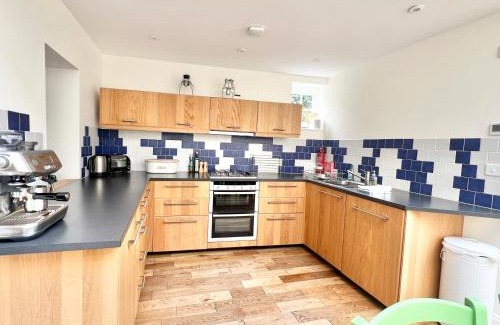 Strete House | 3 Bedroom House with Garden and Breathtaking Sea Views