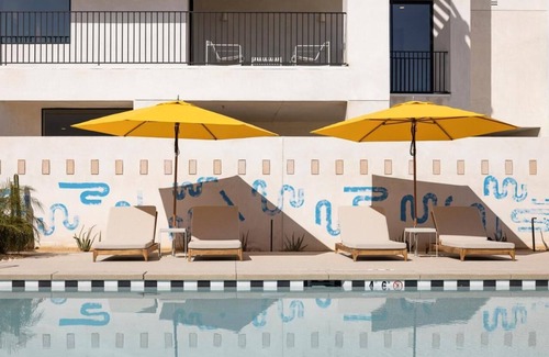 Downtown Palm Springs Hotel | Spacious 3 Bedroom Suite in Downtown Palm Springs