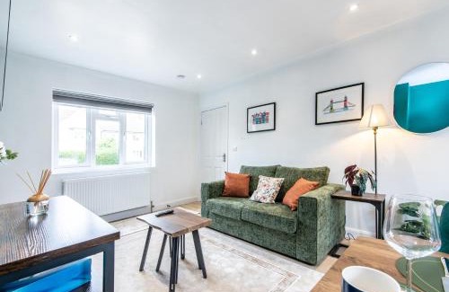 Bramcote House | Ideal 3 Bedroom House in Beeston for Corporate Travelers