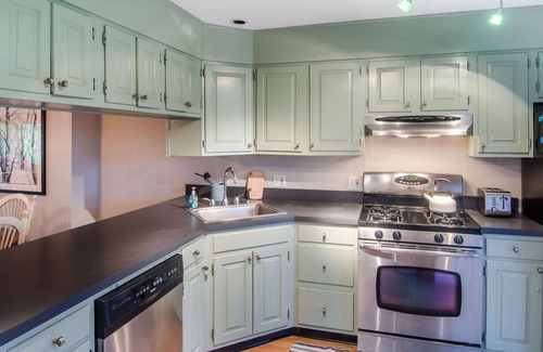 Quechee Condo | 3 Bedroom / 2.5 Bath Central Quechee Condo
