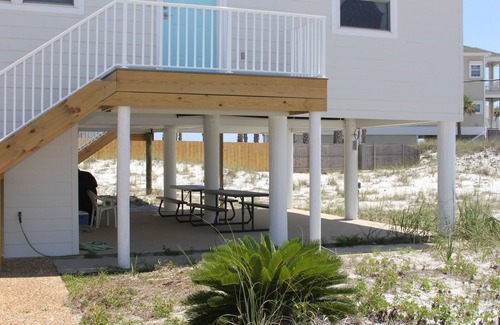 Toilla Segunda House | Ideal Beach Bungalow: Oceanfront Family Escape Awaits