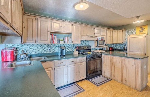 Ticonderoga House | Premier Family Retreat at Fort View Lake Champlain