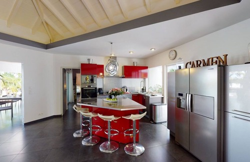 Vitet Villa | Perfect 3-Bedroom Villa for Families with Oceanfront Views
