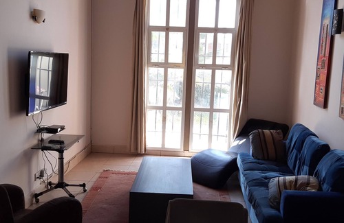 Kololi House | Cozy 3 Bedroom Villa Steps from the Beach