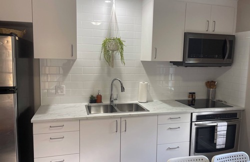 Niagara Falls Apartment | Hidden Gem: 2 Bedroom Retreat Steps from the Falls