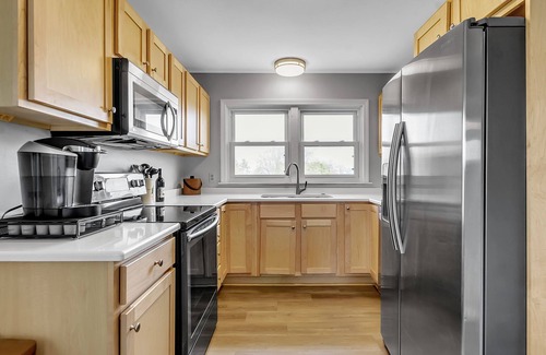 Ripley Apartment | Experience 3 Bedrooms at Sparkling Ponds Winery, Rated 9.2