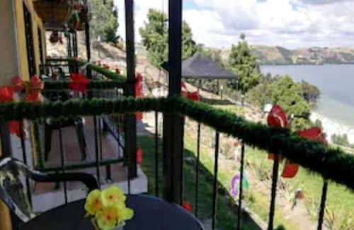Tota Ski Chalet | Cozy Chalet in Boyacá: Pet and Child Friendly Retreat