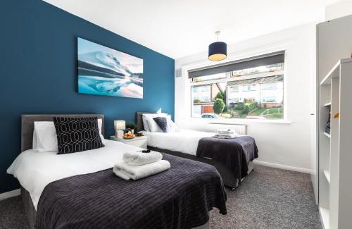 Southampton Ski Chalet | Family-Friendly 3 Bedroom House Perfect for Extended Stays