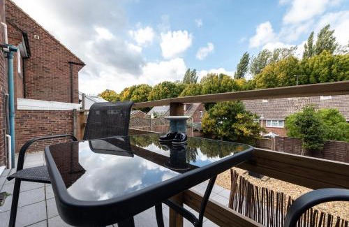 Southampton Ski Chalet | Family-Friendly 3 Bedroom House Perfect for Extended Stays