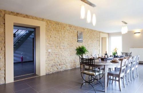 Florenville House | Family-Friendly 3 Bedrooms House with Garden & Wifi in Florenville