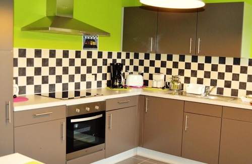 Florenville House | Family-Friendly 3 Bedrooms House with Garden & Wifi in Florenville