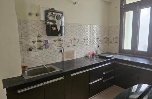 Alambagh Apartment | Family-Friendly 3 BHK in Krishna Nagar Lucknow