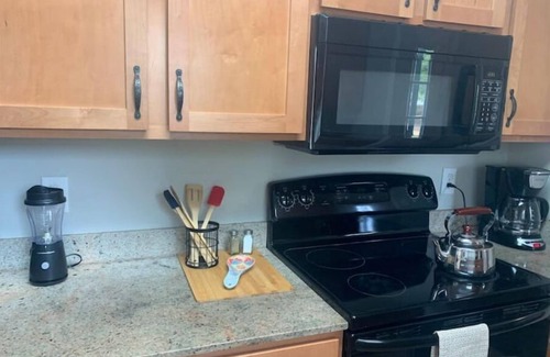 Arlington House | Convenient 2-Bedroom Retreat Near AT&T Stadium