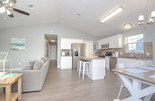 Pirates Beach House | Family-Friendly Retreat Steps from the Beach with Spa Access