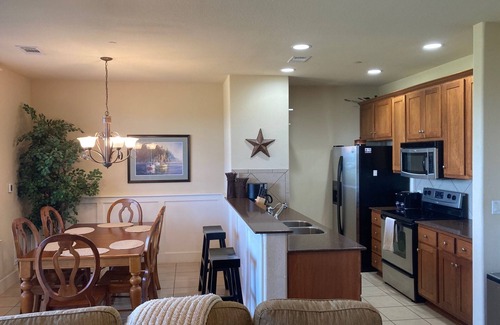 Jonestown Condo | Experience Villa Hollows Resort: Pool, Spa & Lake Travis Fun