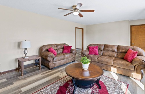 Columbia House | Family-Friendly 3 BR Home Near Cosmo Park, Rated 9.8