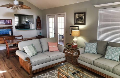 Saint Simons Island House | Family-Friendly 3BR with Ocean Views Near Local Attractions