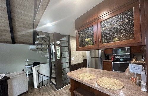 Middletown House | Inviting 3 BR Home with Private Pool & Hot Tub Near Hershey