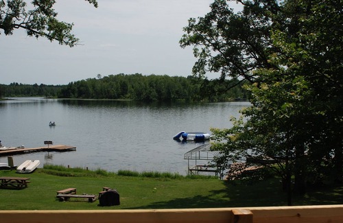 Nevis Cabin | Inviting 3 BR Cabin by Lake with Pet-Friendly Amenities