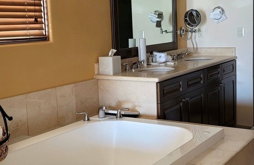 Loreto Resort | Elegant 3-BR Suite with Bay View at Villa del Palmar